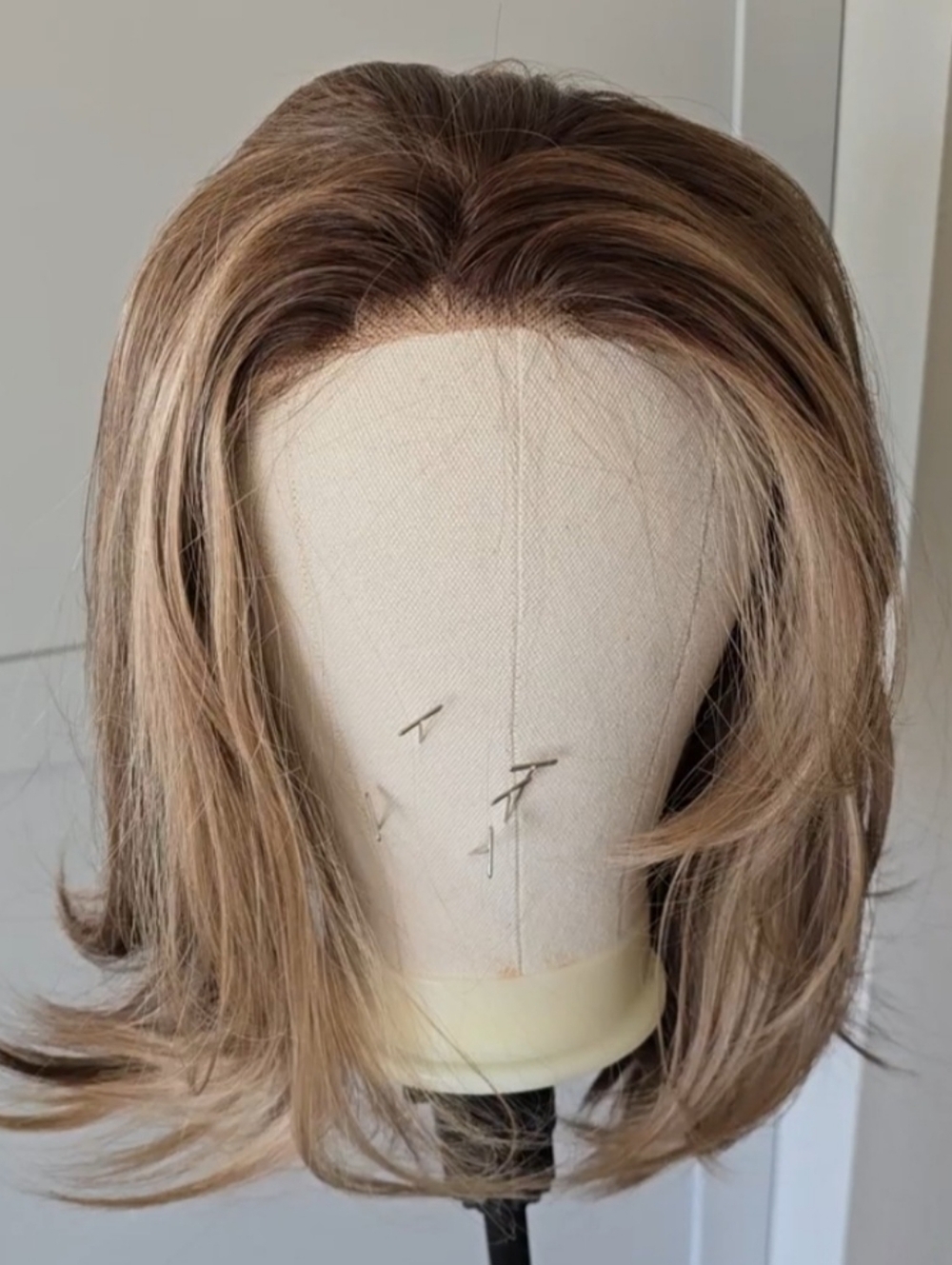 Petite CSC Winnie light brunette wig